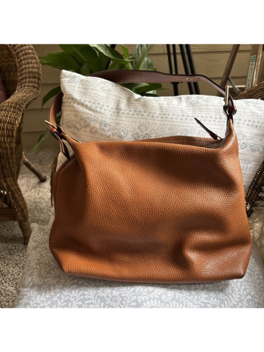 dooney and bourke X-Large Courtney Sac Pebble Grain Leather - Picture 3 of 9